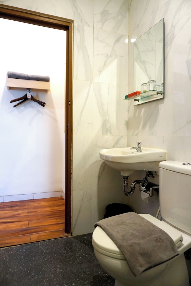 Hotel 88 Mangga Besar 120 RS Husada By WH 37/37