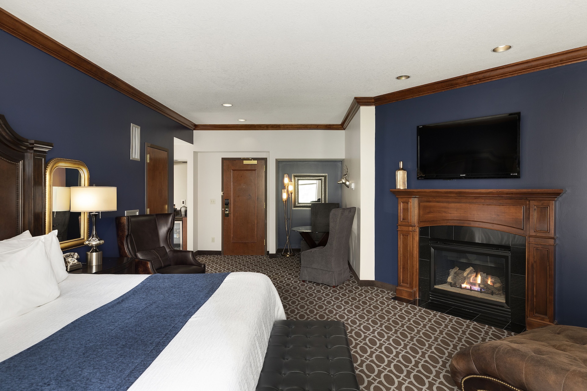 ROOM, KING BED