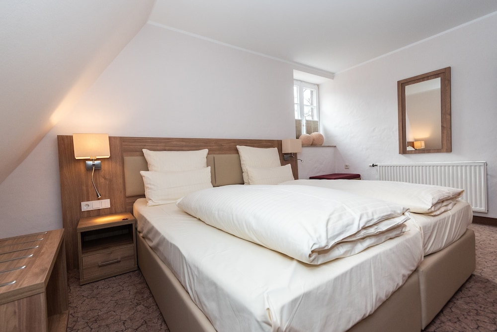 Parkhotel Schloss Hohenfeld (Parkhotel Hohenfeld) 21/65