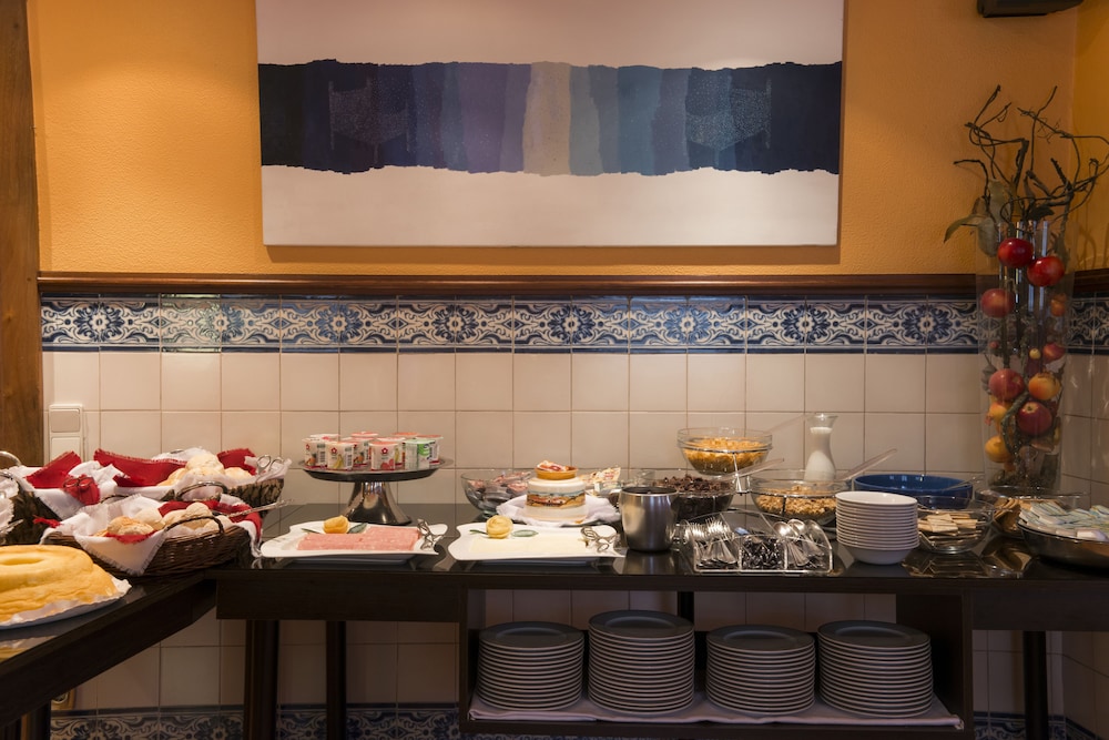 Internacional Hotel 38/48