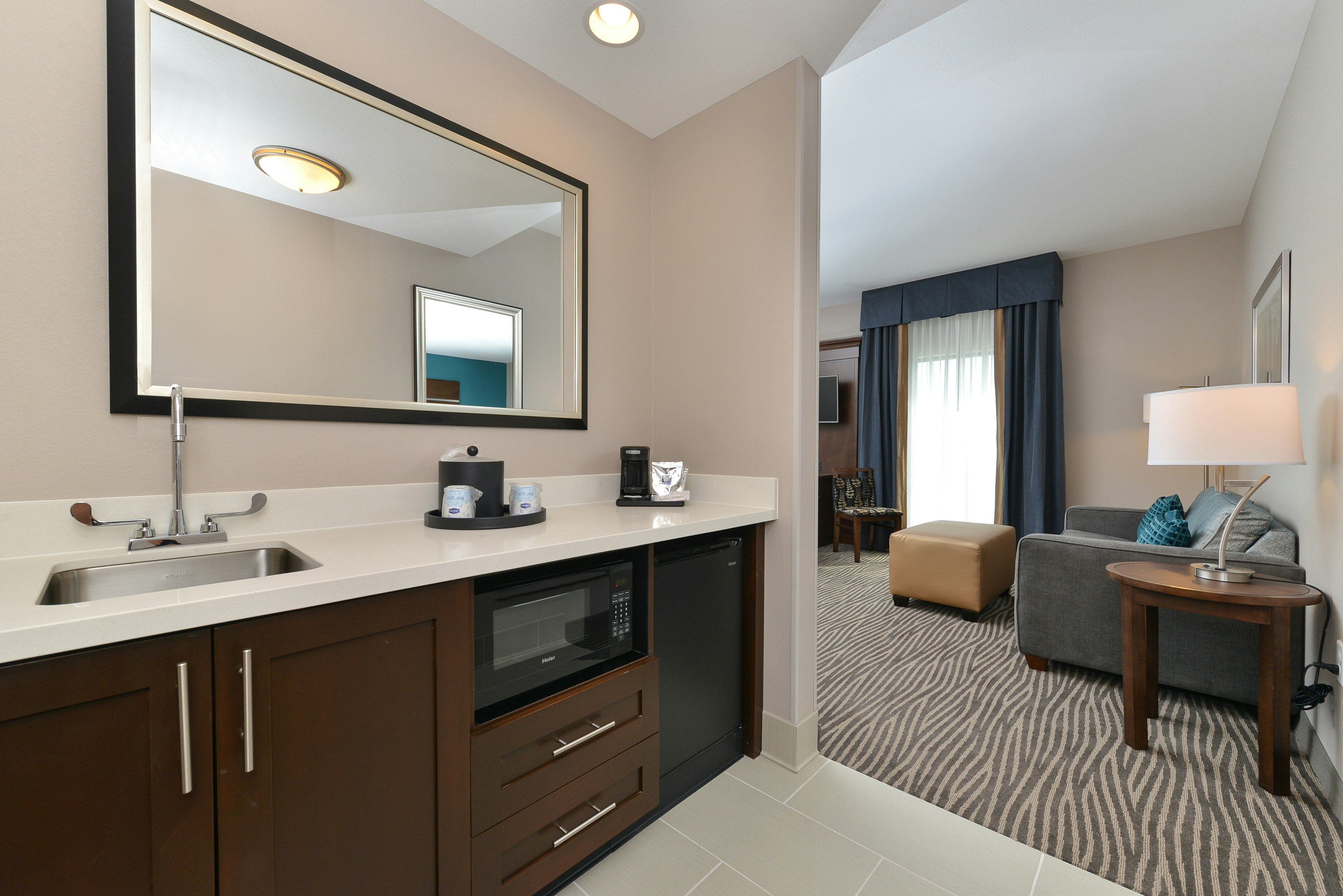 استوديو بسرير كينج لذوي الإعاقة، Hampton Inn Suites Des Moines Downtown 3/3