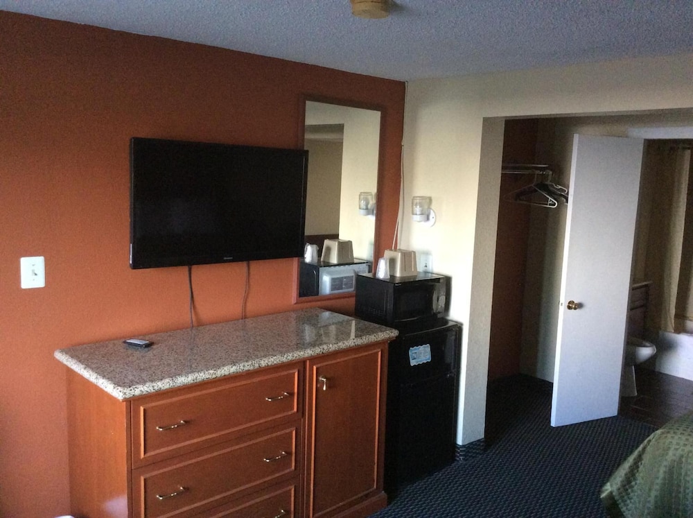 Royal Inn 6/34