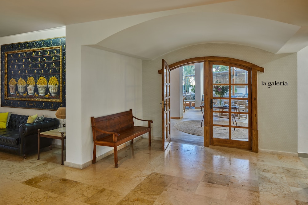 Hotel Tres Torres 43/65