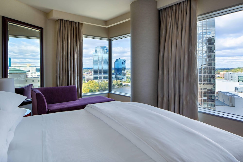 JW Marriott Hotel Grand Rapids 15/80