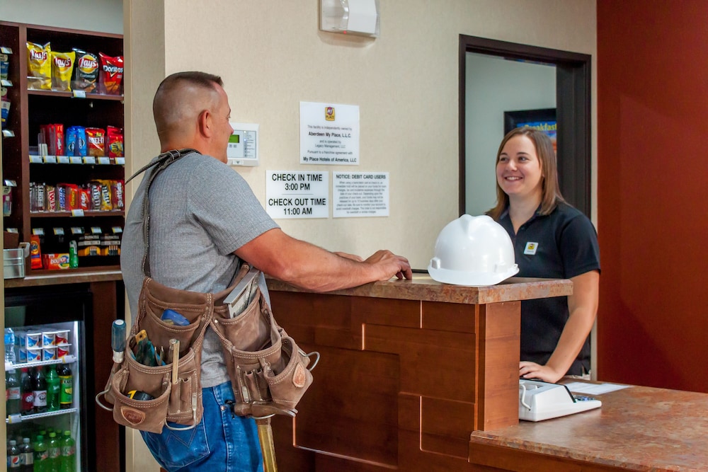 La Quinta Inn & Suites by Wyndham Greenville 43/61