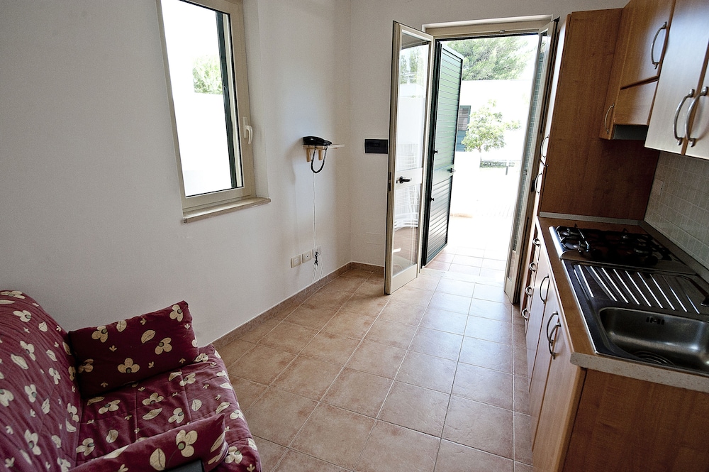 VILLAGGIO LE DIOMEDEE 36/70