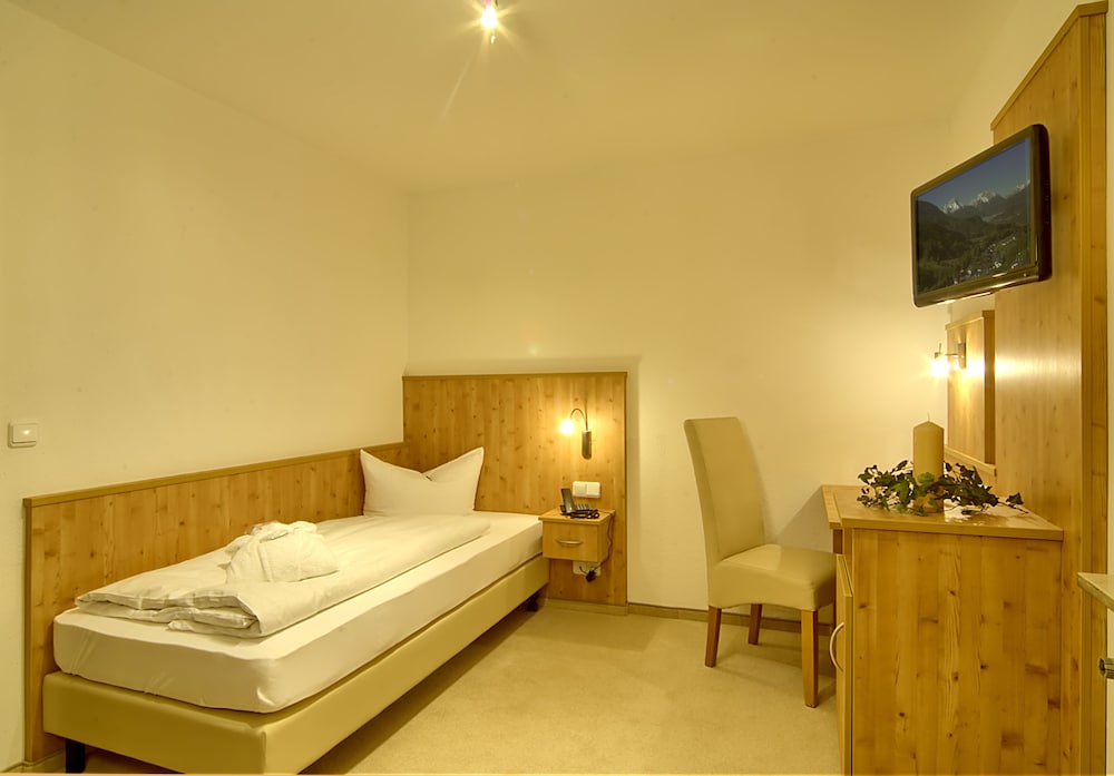 Alpenhotel Fischer 8/71