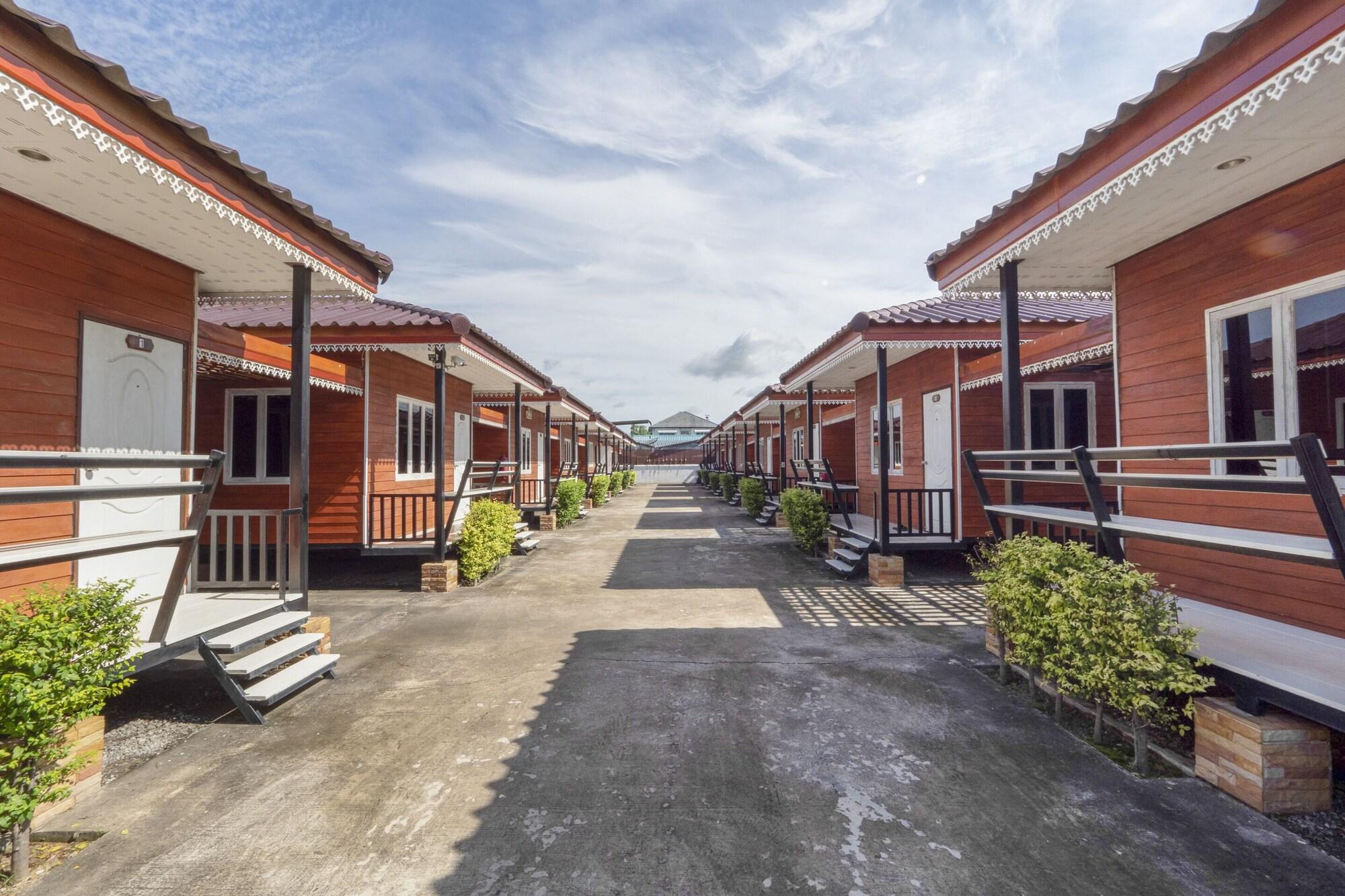 OYO 1166 Train Way Resort 32/36