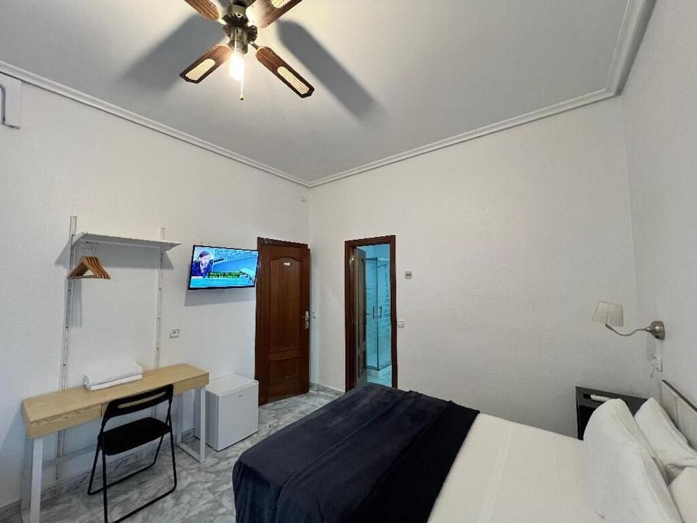 Hostal Palacios Fuencarral 41/67