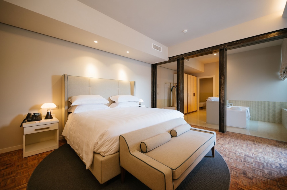 Signature, Spa, Suite, Hot Tub, Terrace