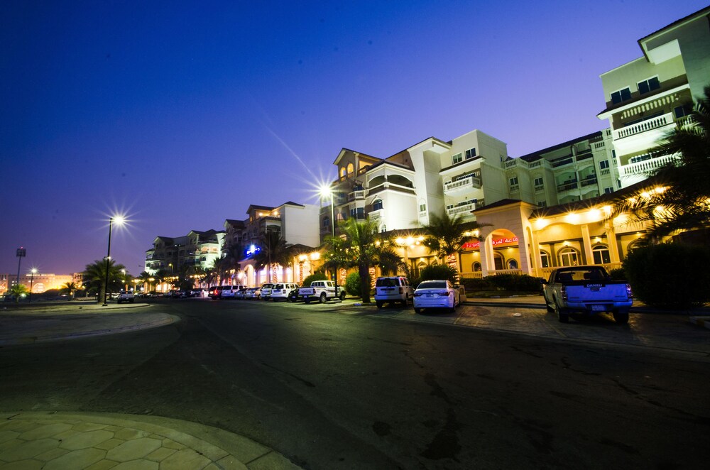 Karan Sharq for Hotel Apartments Company in JUBAIL