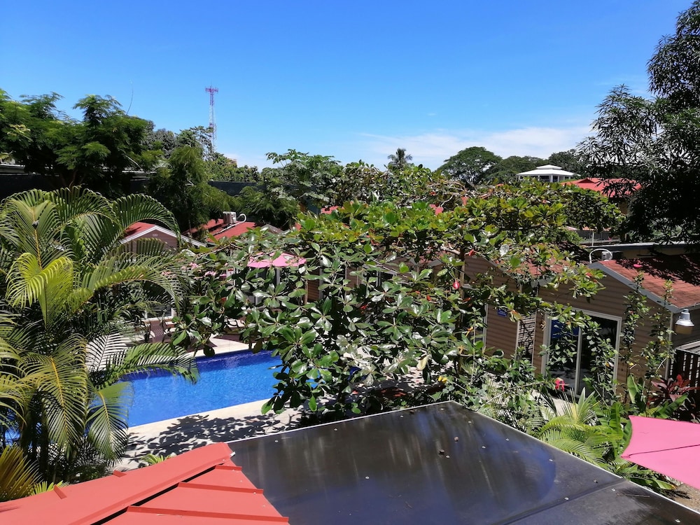 Jaco Lodge 22/50