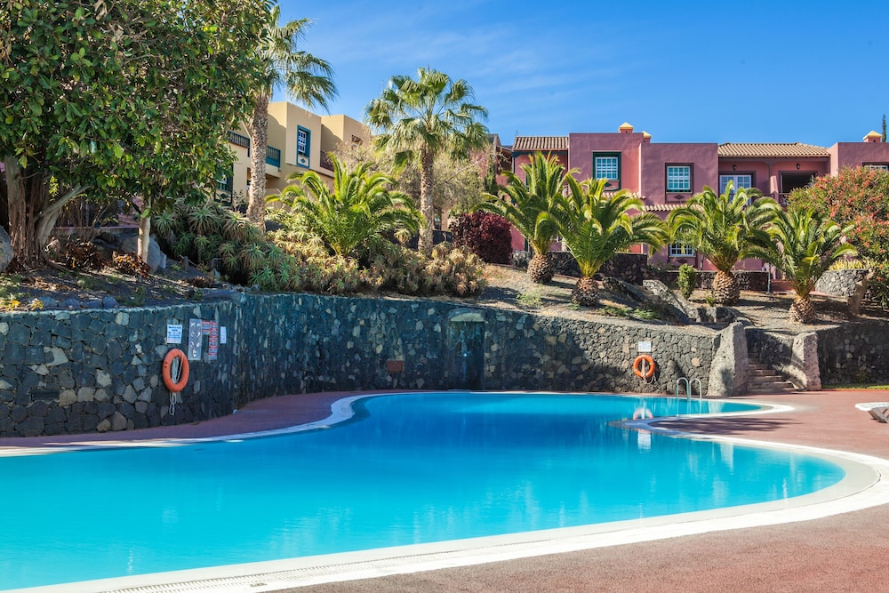 Apartamentos Oasis San Antonio 45/53