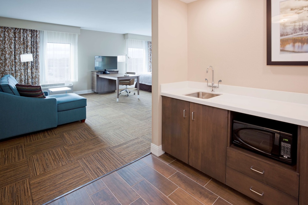 Hampton Inn Bloomington West 9/41