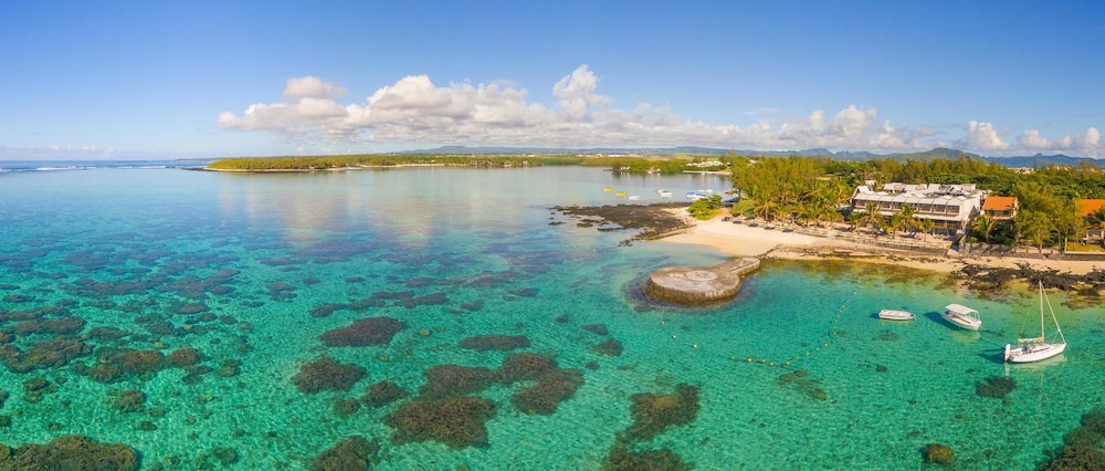 Le Peninsula Bay Beach Resort & Spa 37/50
