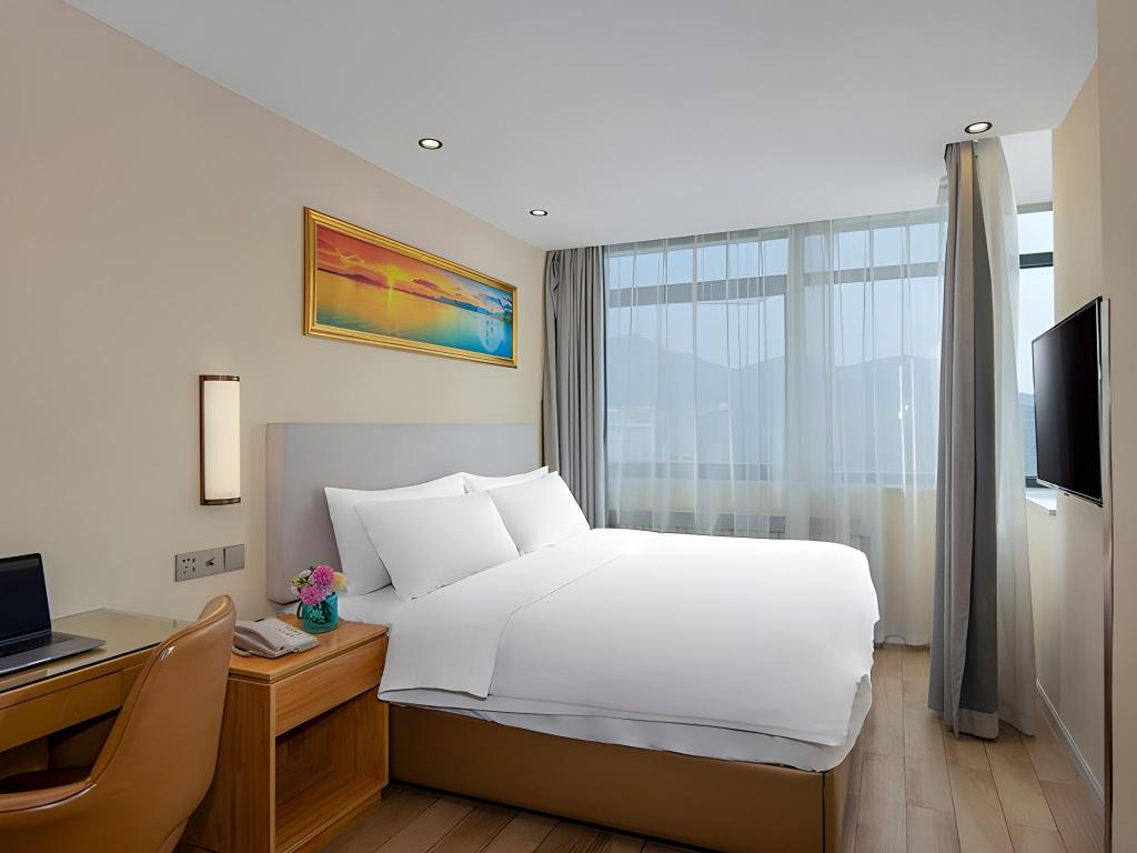 Vienna 3 Best Hotel (inan Changqing University Town) 10/17
