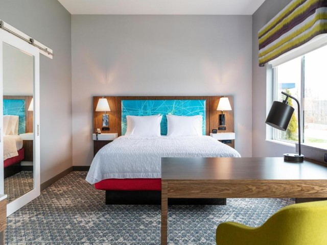 Hampton Inn & Suites by Hilton Belgrade Bozeman Airport 2/5