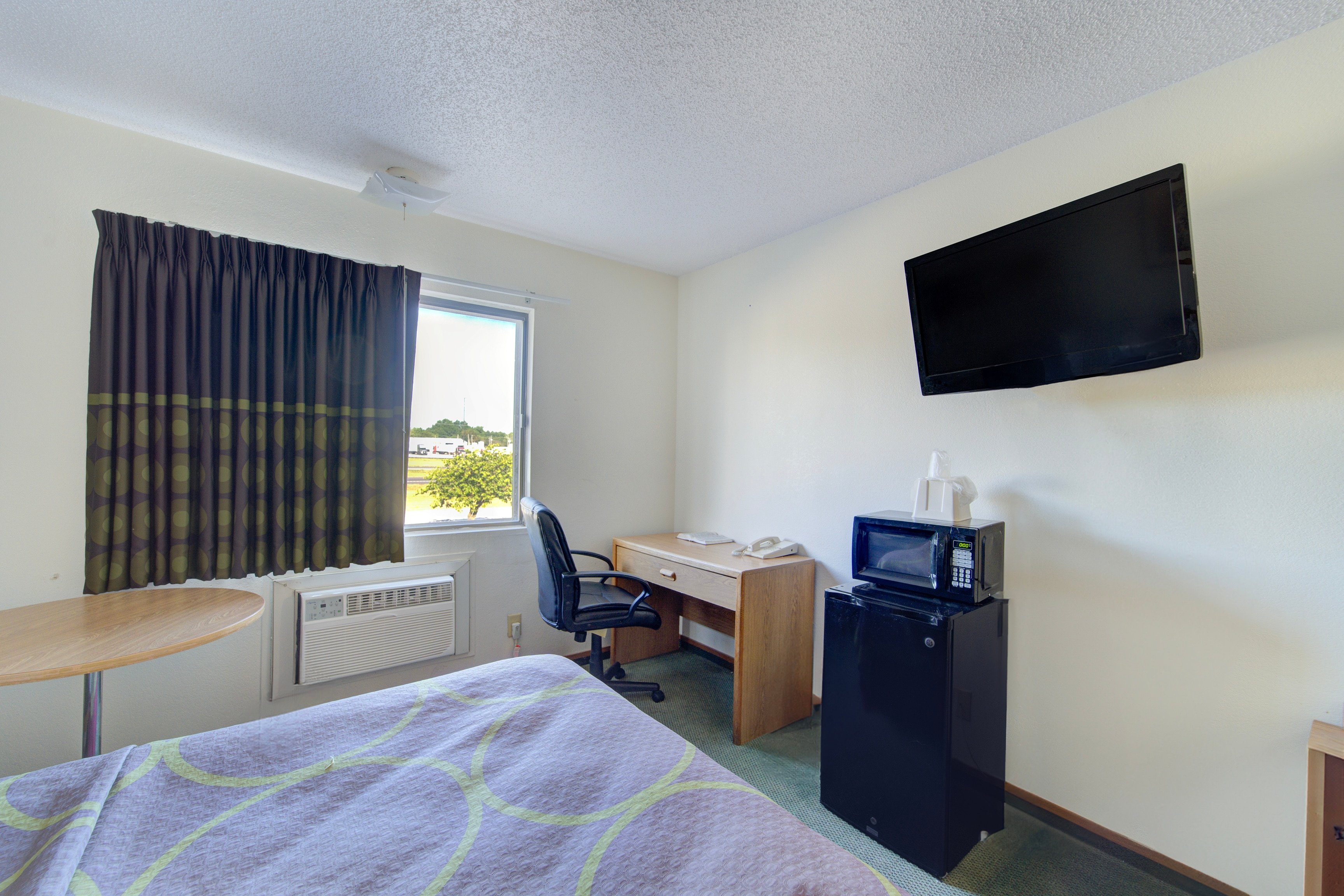 Capital O Amerihost Inn and Suites Kingdom City Hwy 54 MO 29/54