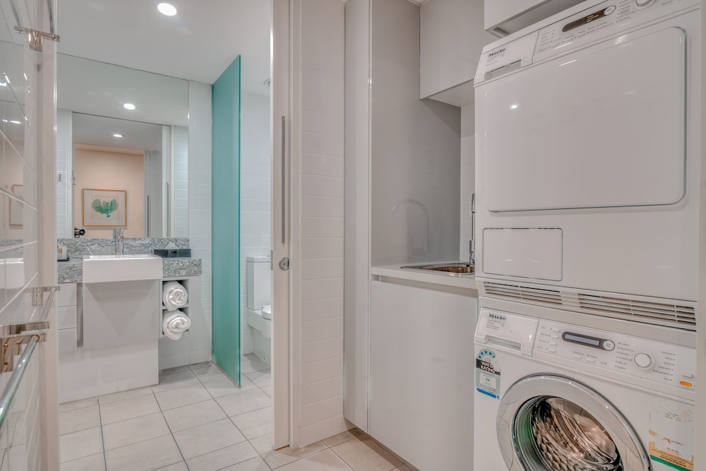 Coconut Grove Port Douglas 50/50