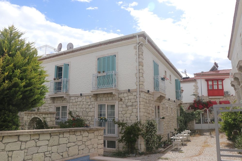 Mavi Konak Otel Alacati 1/49