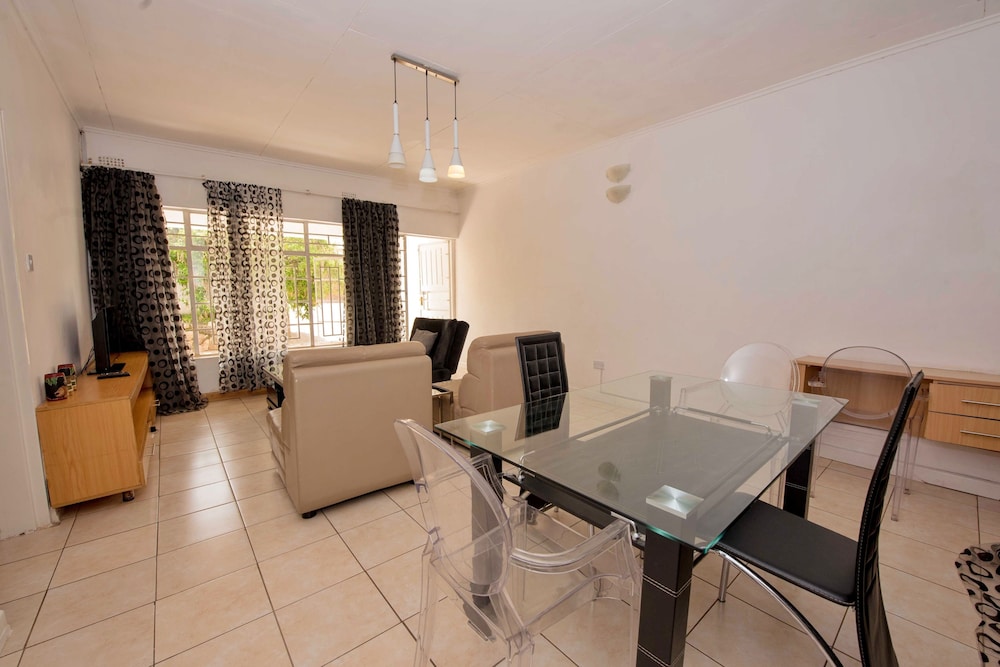Spendwise Lodge And Apartments 32/50