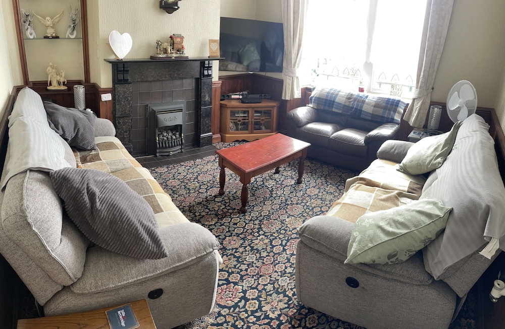 Ivydene Hotel 30/50