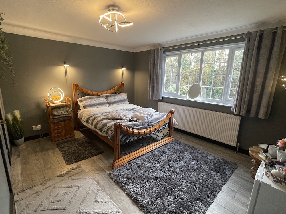 Da Vinci Guest House Gatwick 7/56