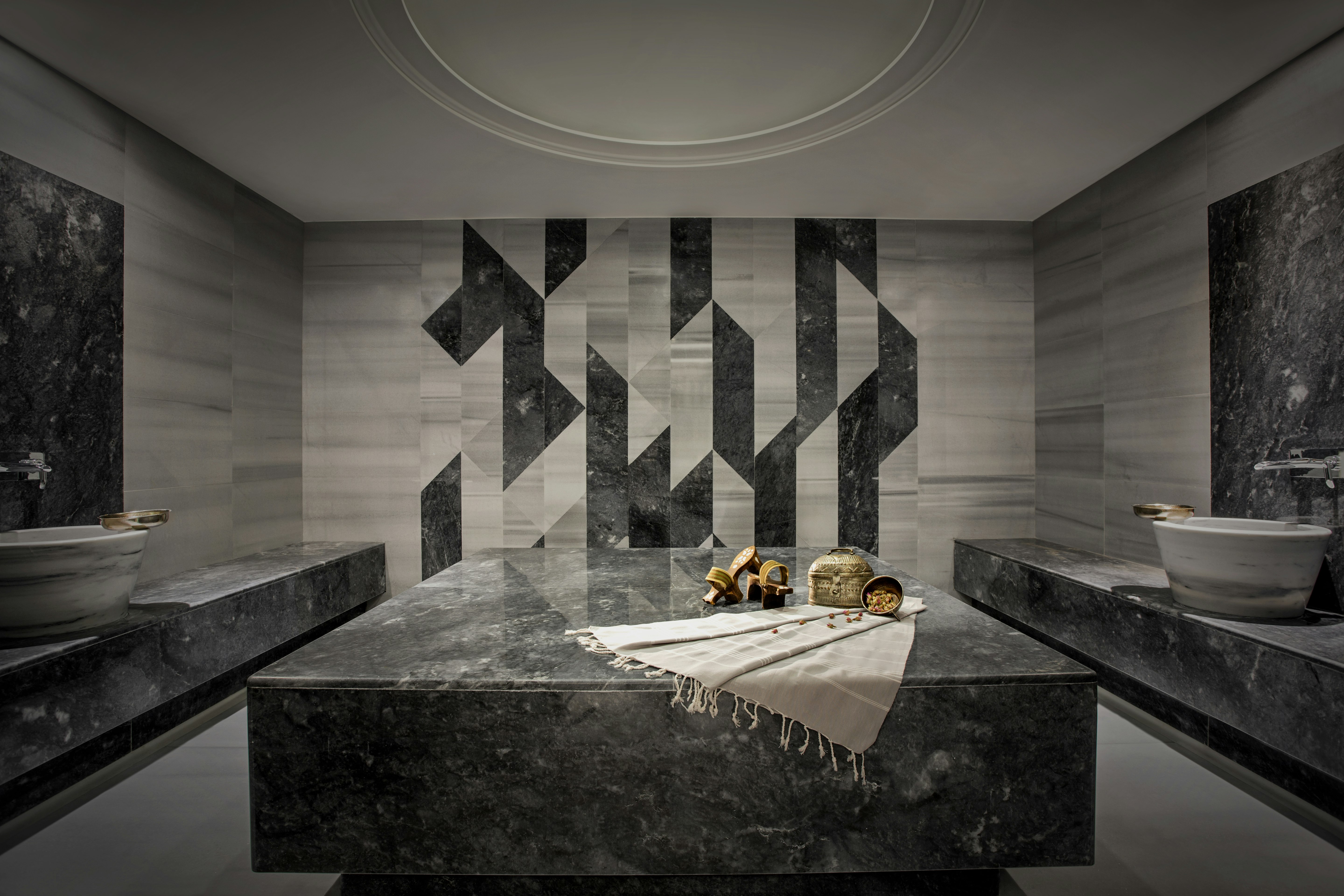 Conrad Istanbul Bosphorus 50/50