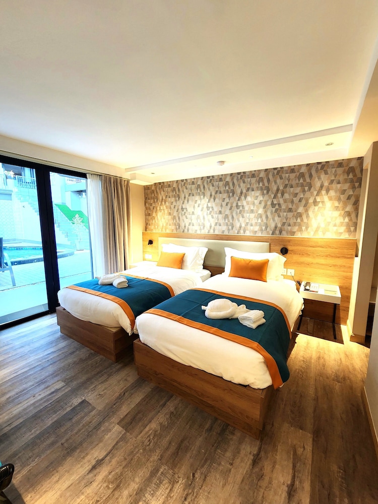 Amalthea Hotel 14/50