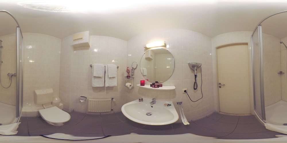 غرفة بسريرين منفصلين، Hotel Kaiser 3/4