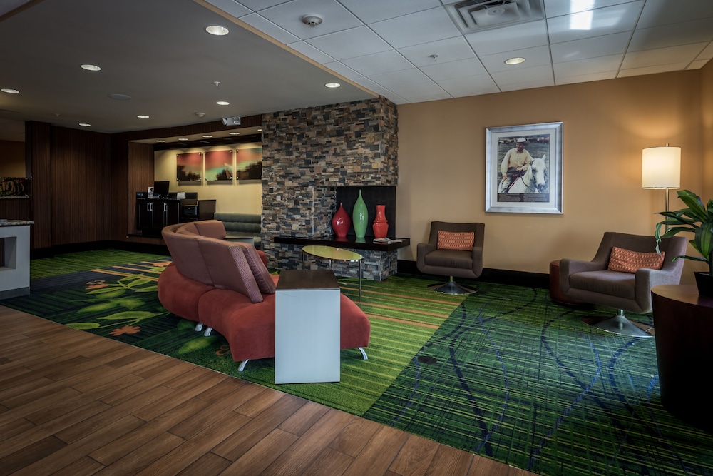 Fairfield Inn And Suites Tupelo 29/44