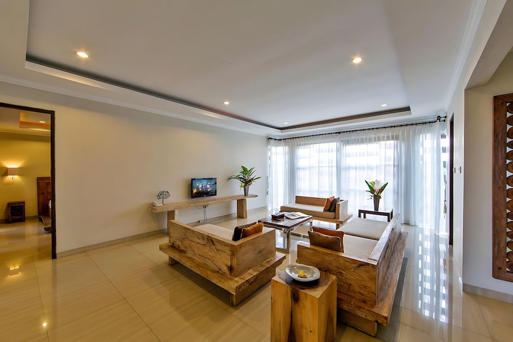 White Lotus Villa 33/50