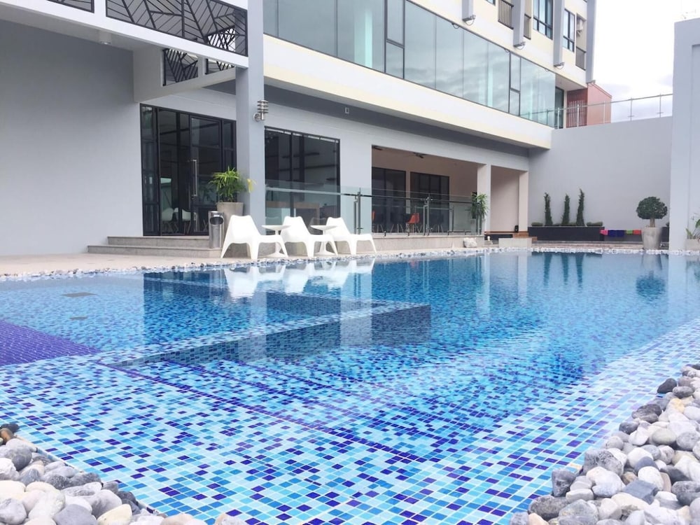 Orchid Riverview Hotel 3/41
