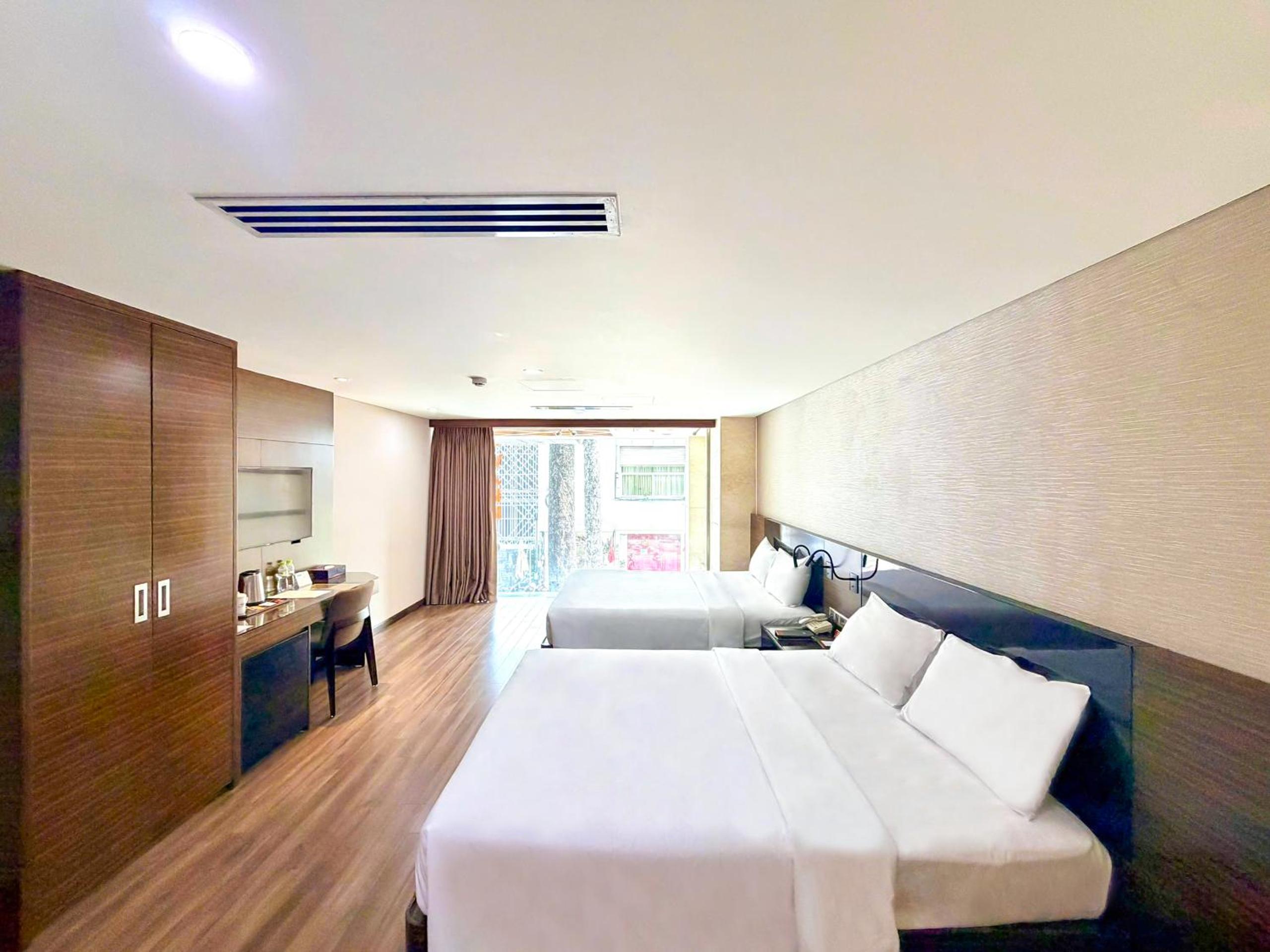 غرفة عائلية بسريرين كوين، QUEEN ANN HOTEL 5/8