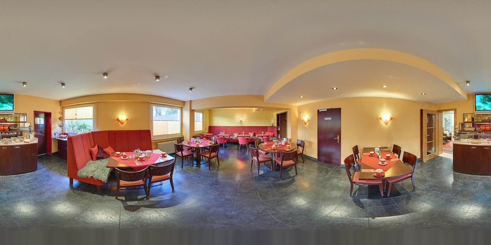 Hotel Arosa (Hotel Arosa Dusseldorf Oberkassel) 30/34