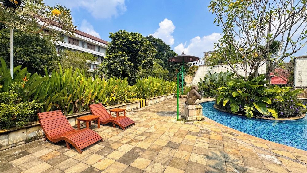 Lorin Syariah Hotel Solo 42/46