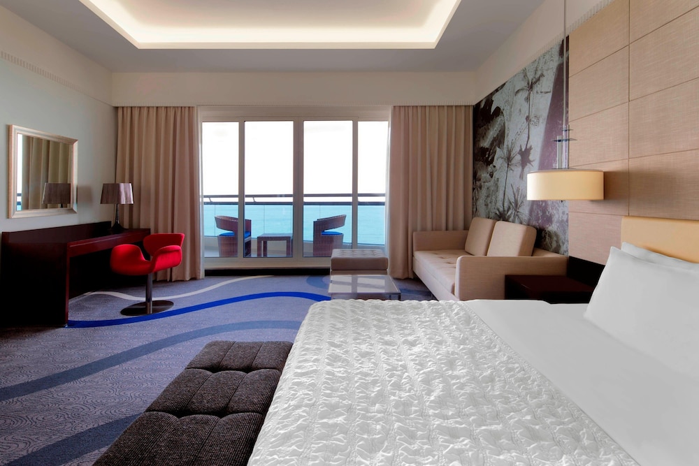 Le Meridien Al Aqah Beach Resort 7/65