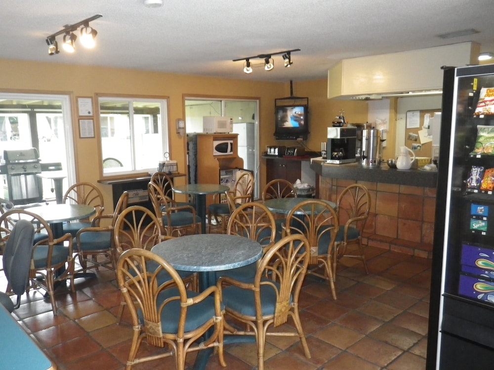 Okanagan Seasons Resort 47/57