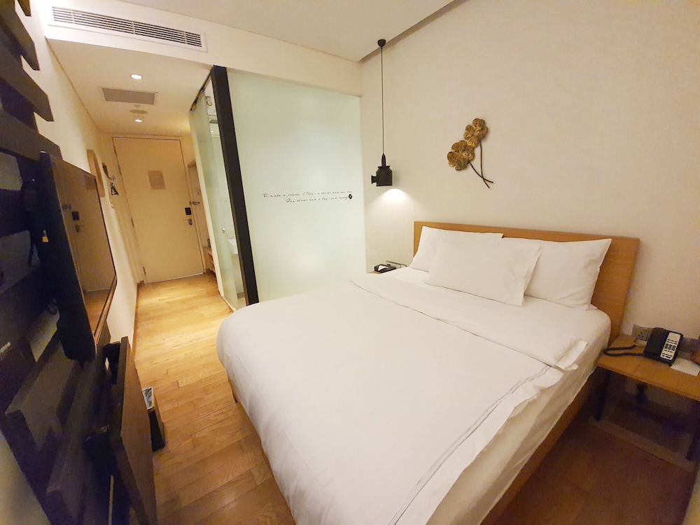 Hotel Clover 769 North Bridge Road Singapore 9/69