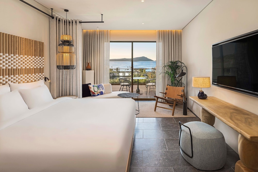 Deluxe, Twin Beds, Bay View