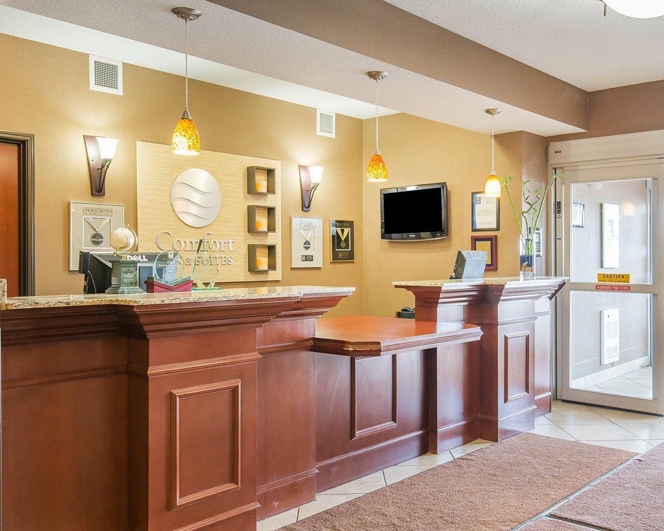Comfort Inn & Suites Airdrie 4/21
