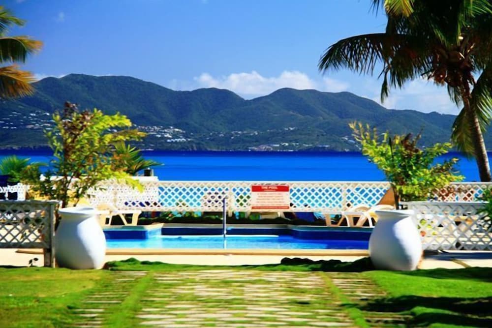 Anguilla Great House Beach Resort 23/33