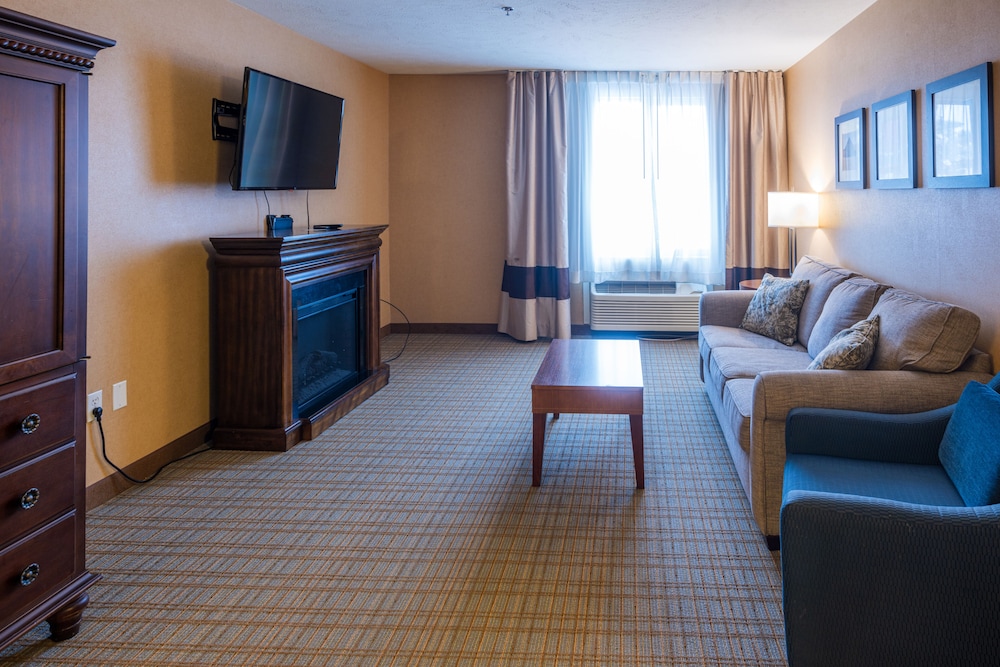 Comfort Inn & Suites Spokane Valley Central 25/40