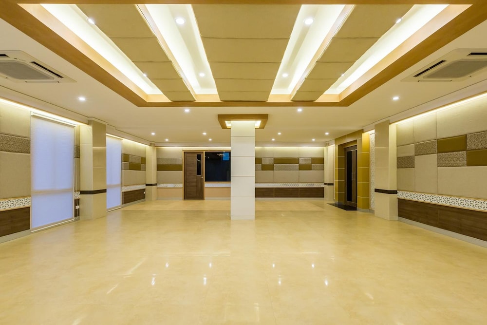 V Hotel Ubon Ratchathani 8/45