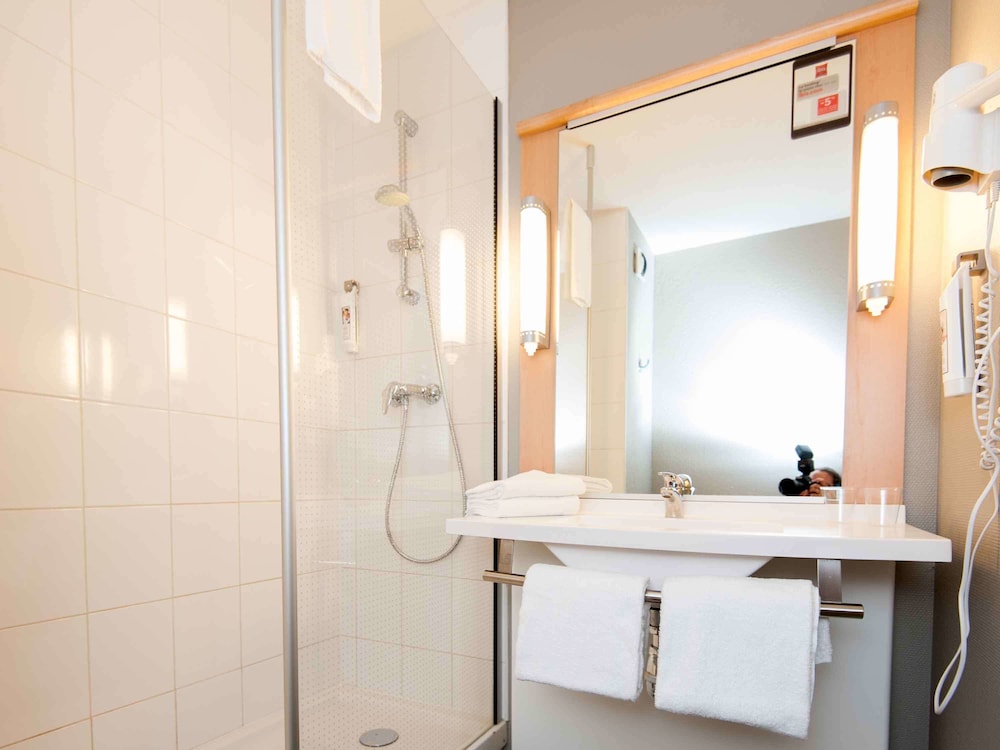 Hotel Ibis Avallon 9/55