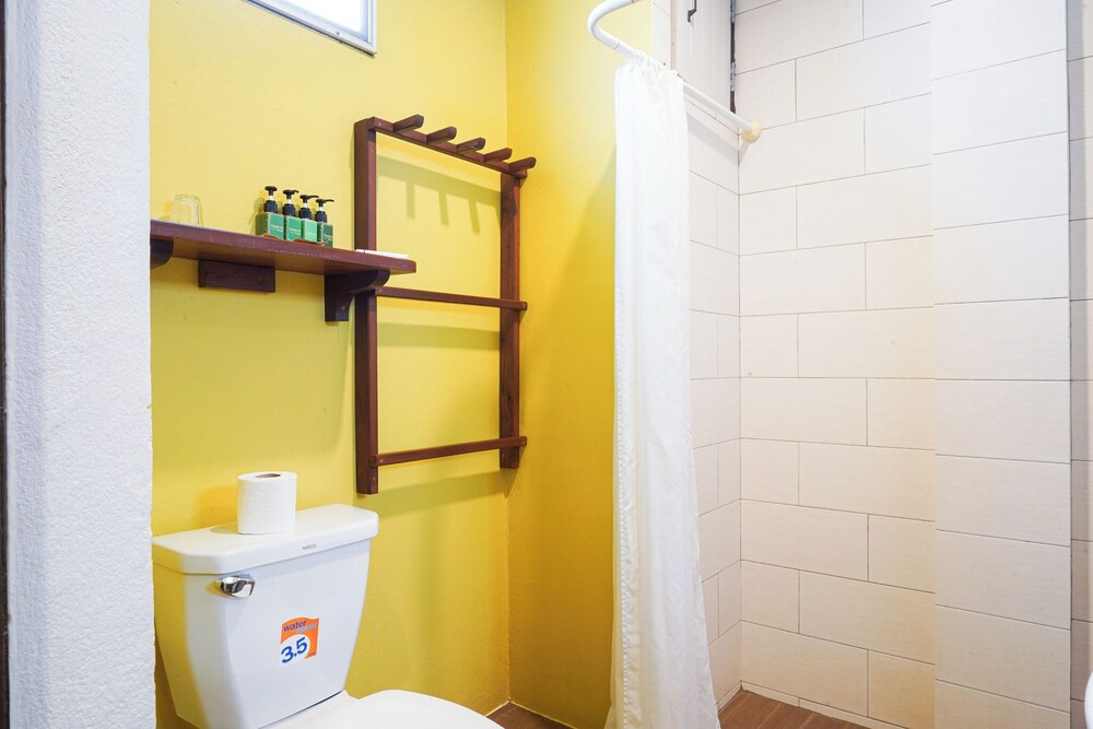 Thanicha Resort Amphawa 72/72