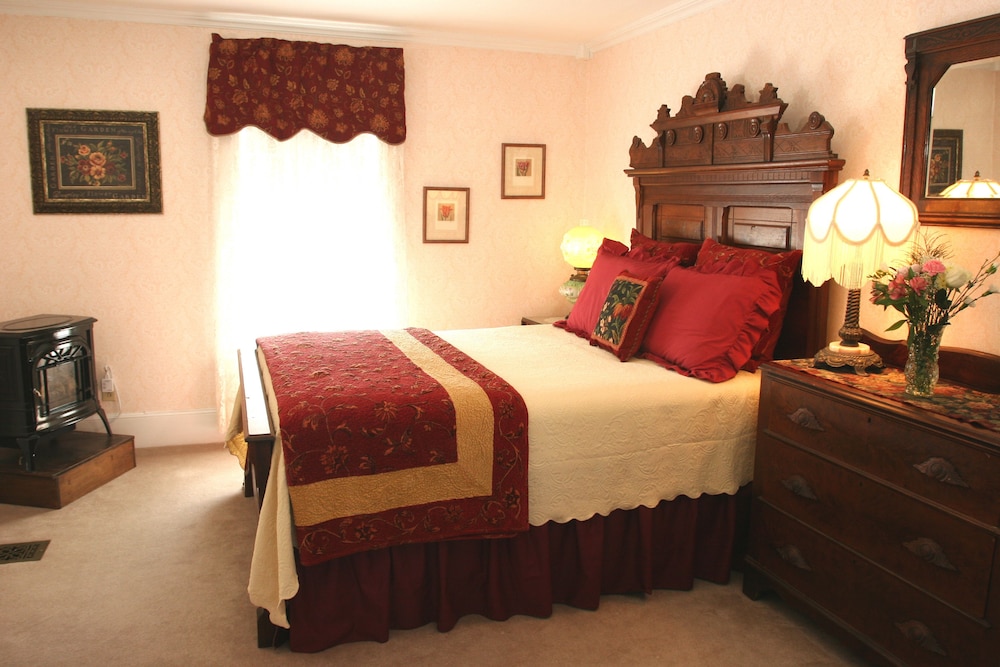Isaiah Jones Homestead Bed & Breakfast 13/50