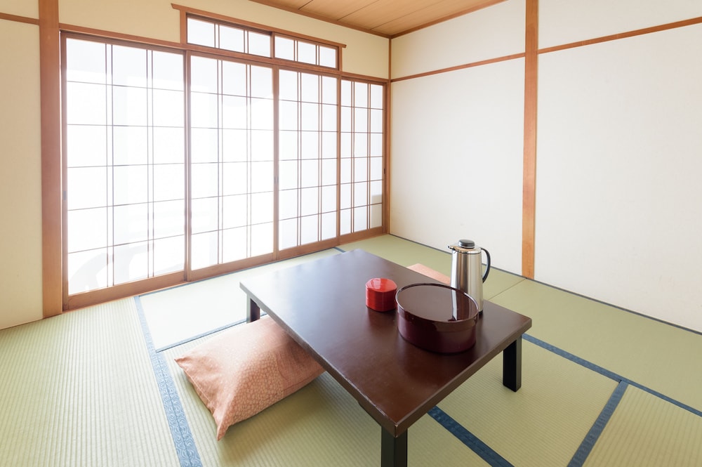 Yamatoya Honten 24/69