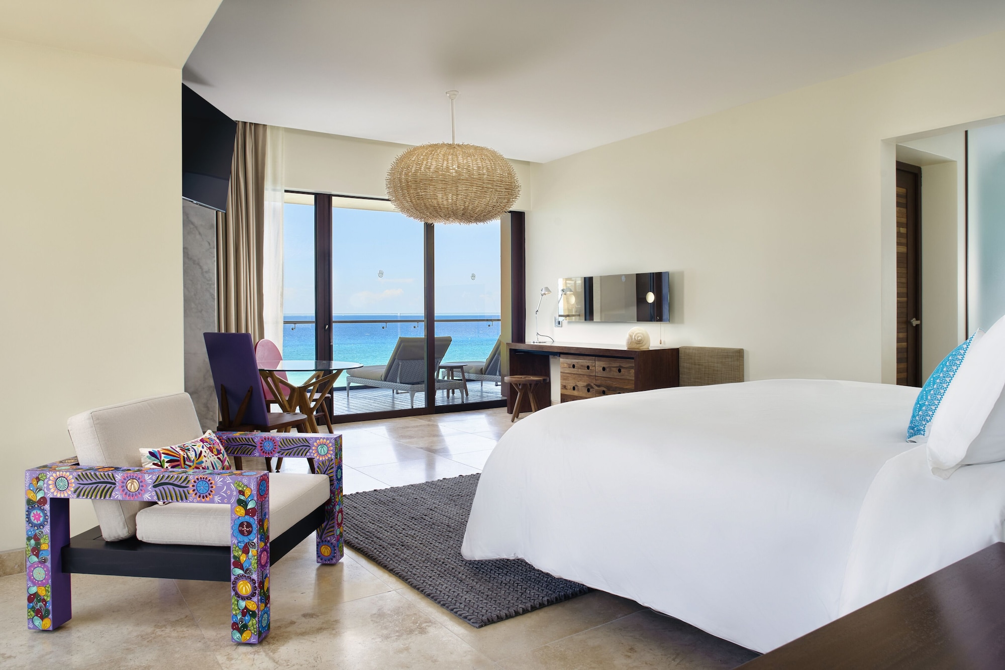 SUITE, OCEAN FRONT, ADULT ONLY