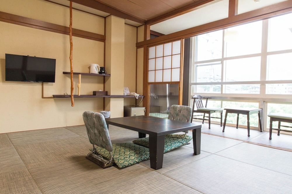 KAWAGUCHIKO PARK HOTEL 40/50